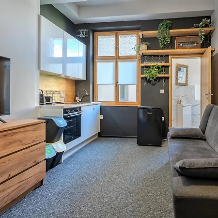 Amber - Acco Rent